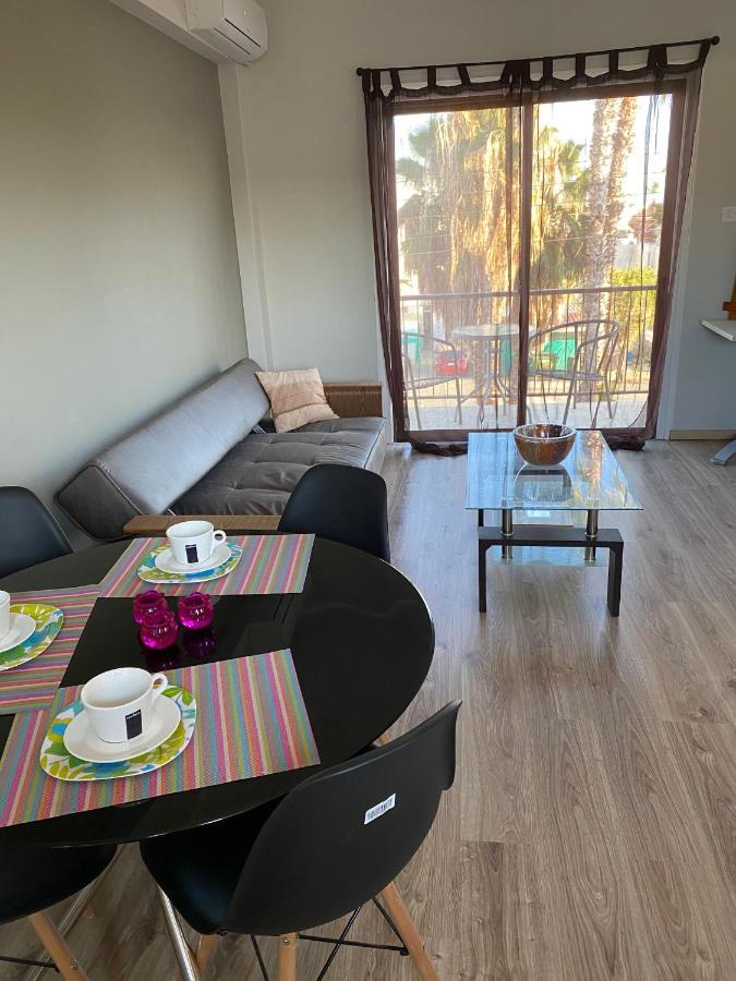 Andreas Apartments Oroklini Extérieur photo